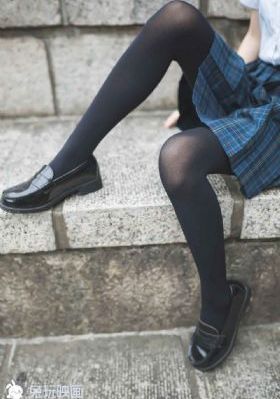 日韩美女脱全部衣服免费网站_BD国语手机免费观看完整